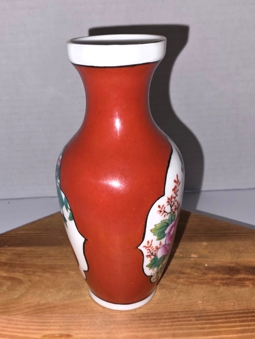 Vintage Rare Chinese Porcelain Hand Painted Bud Vase Butterfly & Pheasants. - Picture 3 of 8